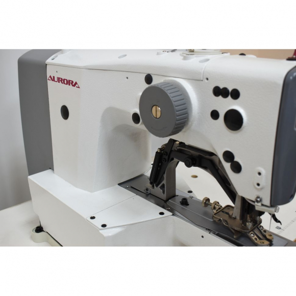 Пуговичная машина Aurora A-1903 (прямой привод)
