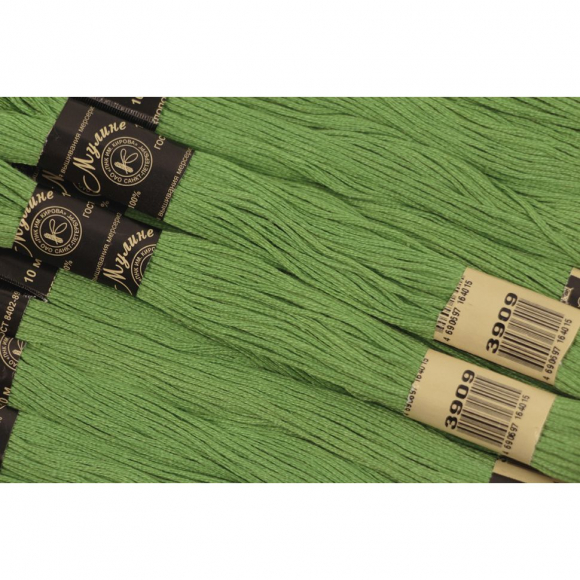 Нитки мулине цв.3909 зеленый 12х10м С-Пб