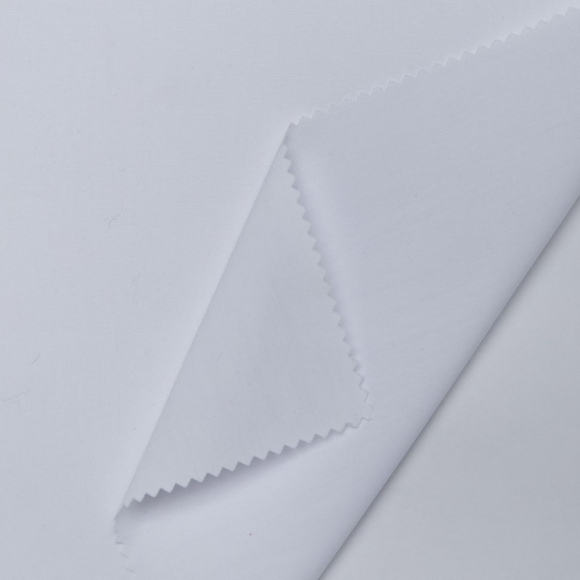Ткань рубашечная 115 г кв.м 65% полиэстер, 35% хлопок шир.150 см арт.Р.24017.01 цв.01 белый уп.25м