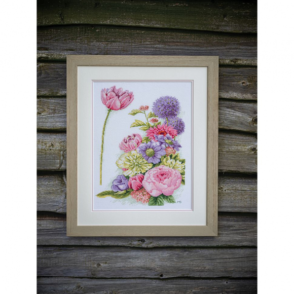 Набор для вышивания "Floral cotton candy"