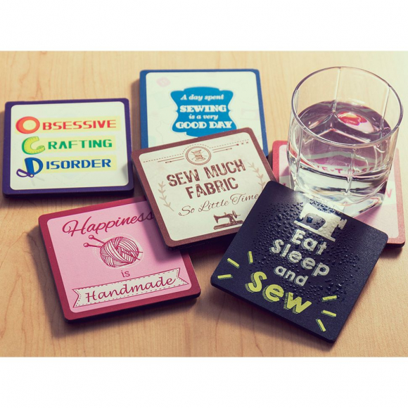 129918_Набор подстаканников деревянных с изображением швейных сюжетов