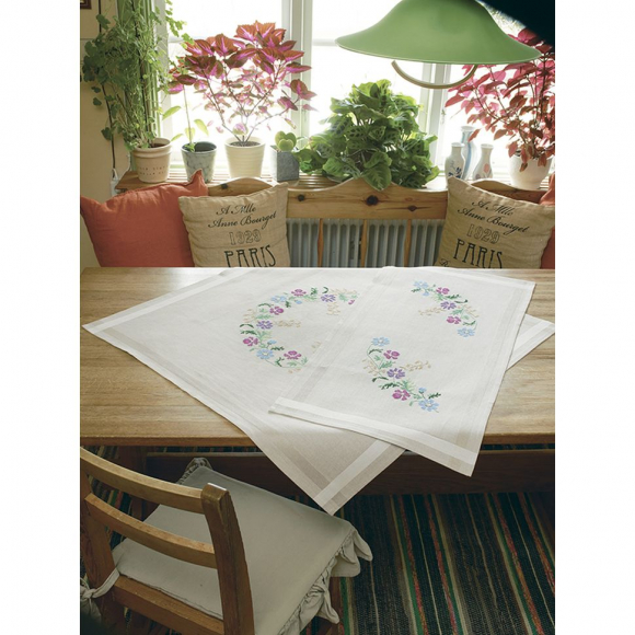 Набор для вышивания PERMIN арт.63-1741 Дорожка Цветы 40х80 см