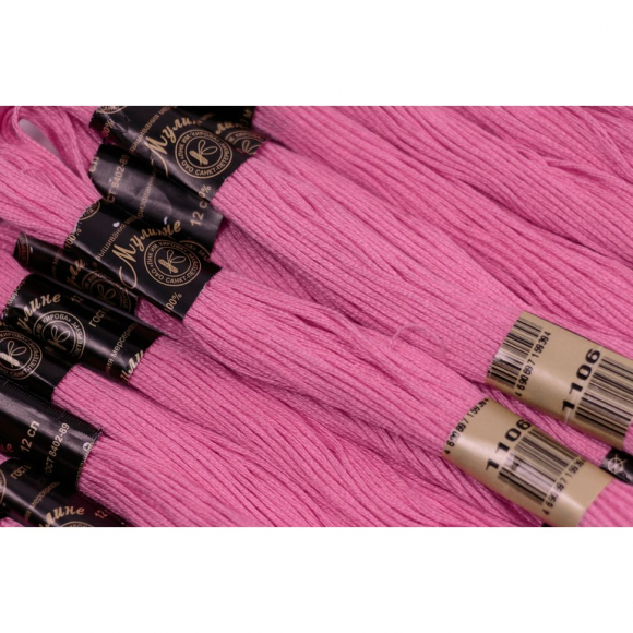 Нитки мулине цв.1106 розовый 12х10м С-Пб Нитки мулине цв.1106 розовый 12х10м С-Пб