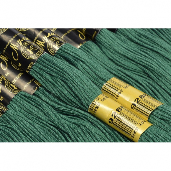 Нитки мулине цв.9286 т.зеленый 12х10м С-Пб
