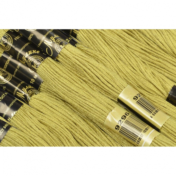 Нитки мулине цв.9296 хаки 12х10м С-Пб Нитки мулине цв.9296 хаки 12х10м С-Пб