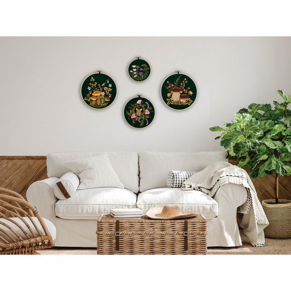 Набор для вышивания PANNA Живая картина арт. JK-2233 Шмель и чертополох 13х13 см