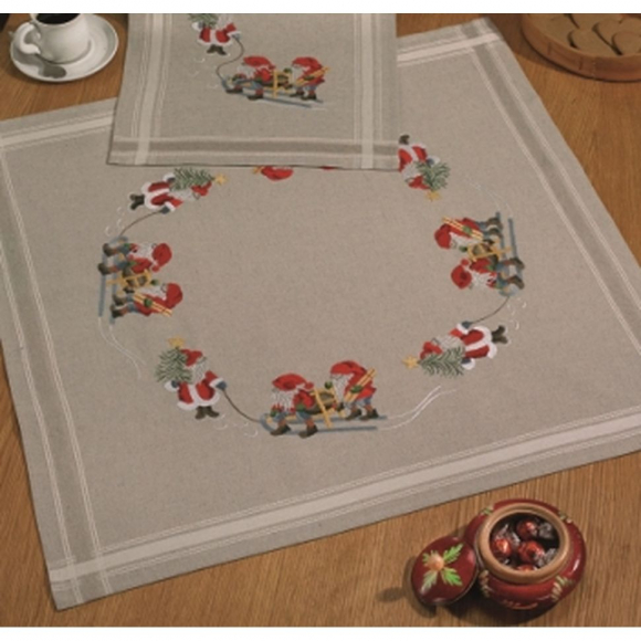 Набор для вышивания PERMIN арт.27-6603 Скатерть Гномы с ёлкой 80х80 см