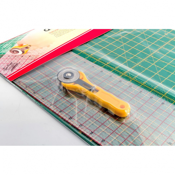 102557_Набор для пэчворка: мат двусторонний 58 х 43 cм/23" х 17",линейка 24" х 6 1/2", нож раскройный 45 мм