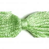 Нитки мулине цв.3904 св.зеленый 12х10м С-Пб