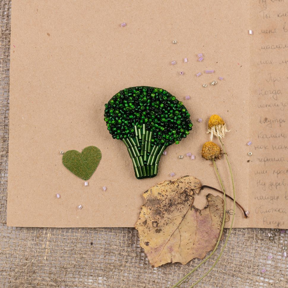 Набор для вышивания KLART арт. 10-003 Брошь. Брокколи 5,5х5,5 см