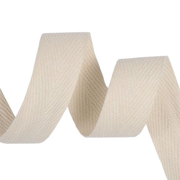 Тесьма киперная 25 мм хлопок 2,5г/см арт.TBY.CT25100 цв.F100 суровый  уп.50м