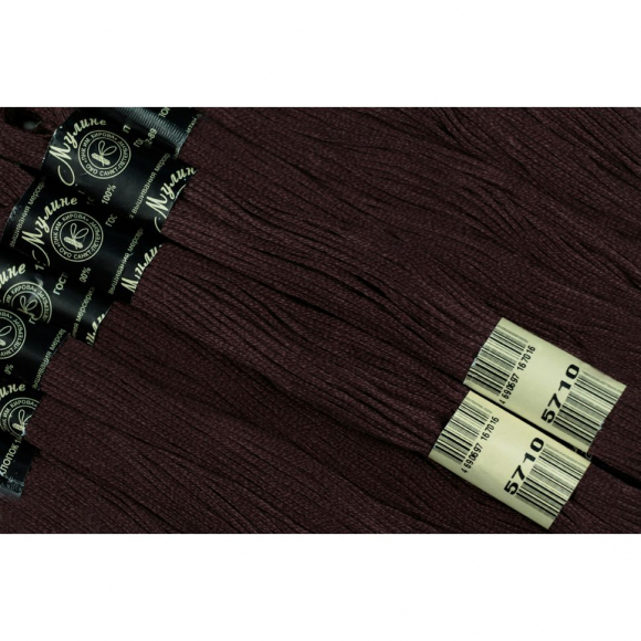 Нитки мулине цв.5710 т.коричневый 12х10м С-Пб