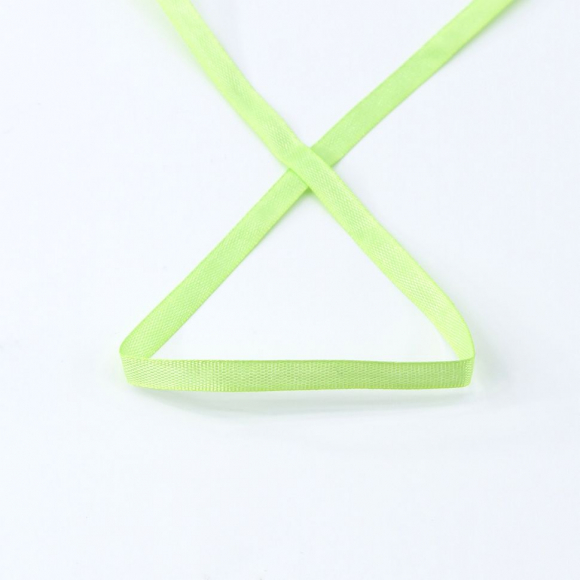 Лента для вышивания SAFISA на блистере, 4 мм, 5 м, цвет 73, Желто-зеленый Лента для вышивания SAFISA на блистере, 4 мм, 5 м, цвет 73, Желто-зеленый