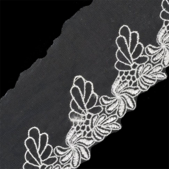 Кружево на сетке арт.TBY F5168C шир.80мм цв.белый уп.13,71м