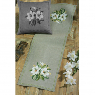 Набор для вышивания PERMIN арт.68-2133 Дорожка Белые цветы 37х122 см