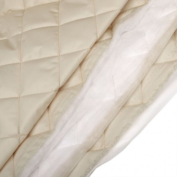 Ткань стежка ниточная Dewspo TBY Ромб 5,5см 100%пэ 230г/м2 150см молочный S122 рул.30-50м