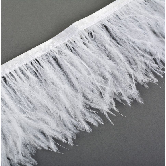 Перья на ленте Страус арт.FBY-08-01 шир.8см цв.белый уп.2м