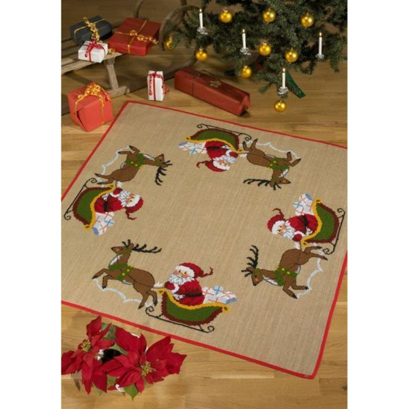 Набор для вышивания PERMIN арт.45-1215 Коврик под елку Санта в санях 127х127 см Набор для вышивания PERMIN арт.45-1215 Коврик под елку Санта в санях 127х127 см