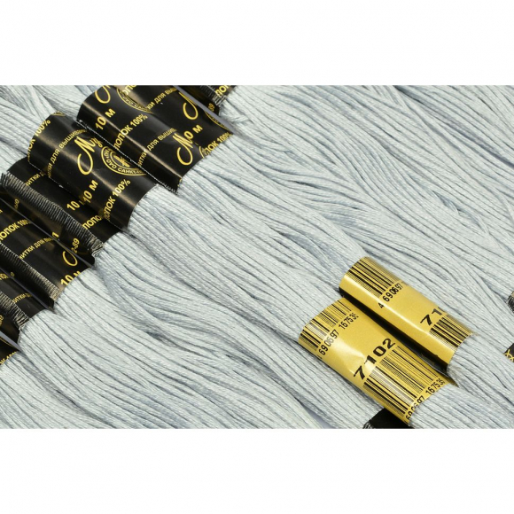 Нитки мулине цв.7102 бл.голубой 12х10м С-Пб