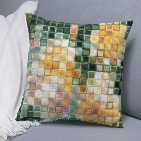 Набор для вышивания подушки "Розы по пикселям"