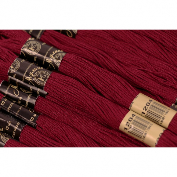 Нитки мулине цв.1204 т.бордовый 12х10м С-Пб