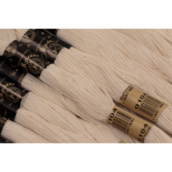 Нитки мулине цв.0104 молочный 12х10м С-Пб