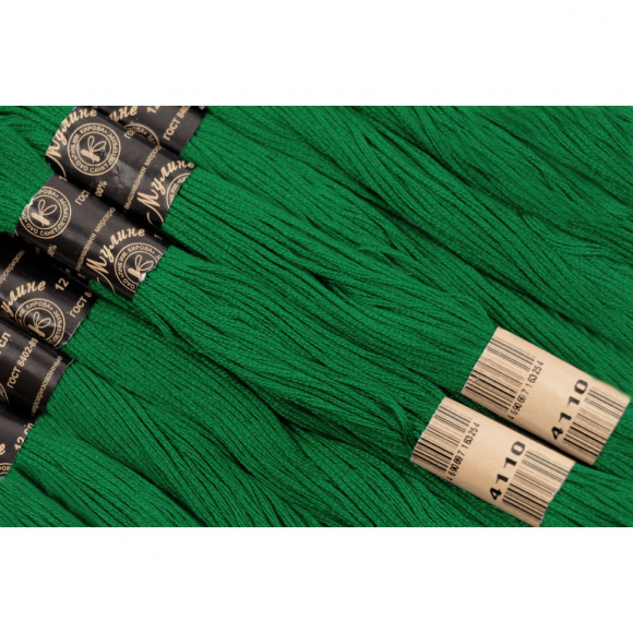 Нитки мулине цв.4110 зеленый 12х10м С-Пб