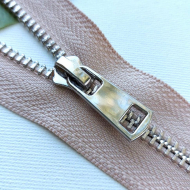 Молния мет. титан №5 никель н/р 18см D127 светло песочный