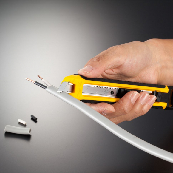 190030_Нож с мини-ножовкой Olfa