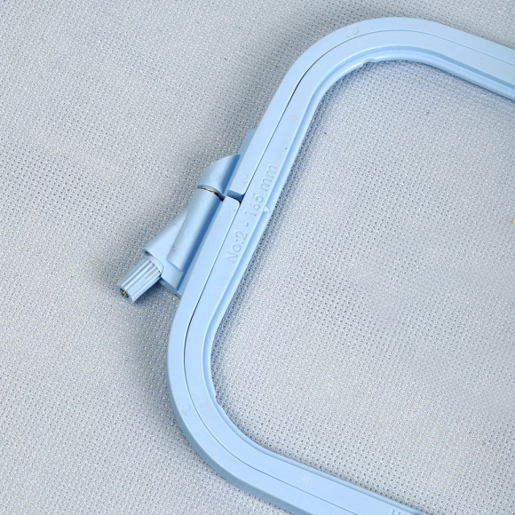 Пяльцы-рамка NURGE арт.NUR.170-12/2 пластиковые 145х165 цв.синий Пяльцы-рамка NURGE арт.NUR.170-12/2 пластиковые 145х165 цв.синий