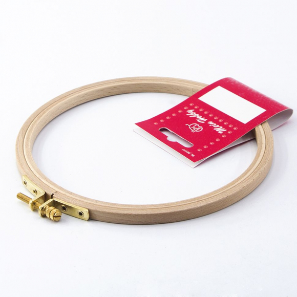 1158_Пяльцы круглые с замком, высота обода 8 мм, диаметр 15,5 см