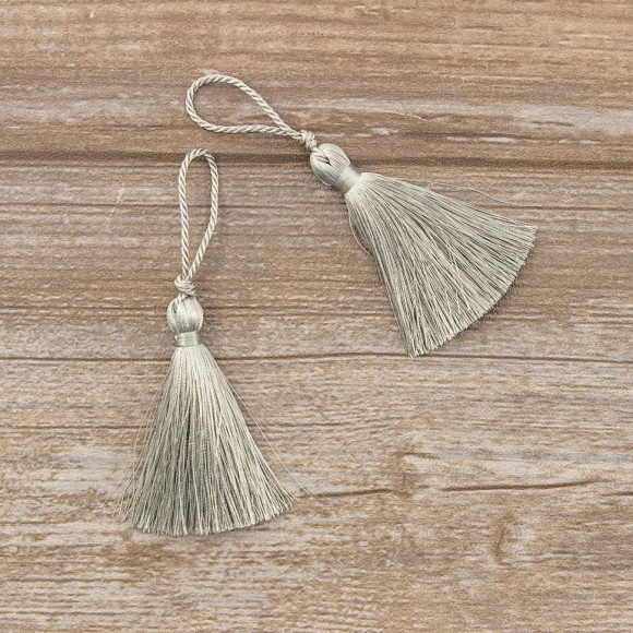 183430_Кисть декоративная на шнуре, длина 60 мм, цвет серебряный