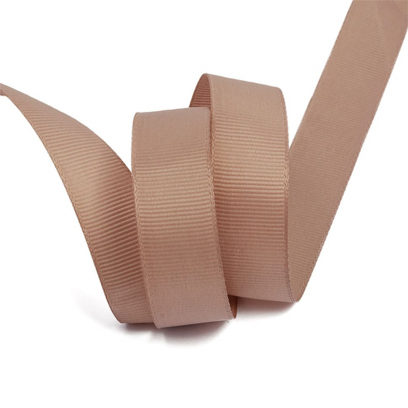 Лента Ideal репсовая в рубчик шир.25мм цв. 814 коричневый уп.27,42м Лента Ideal репсовая в рубчик шир.25мм цв. 814 коричневый уп.27,42м