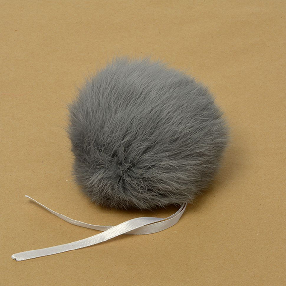 Помпон натуральный арт.RUS.PNK03 Кролик 10-13см цв.серый А