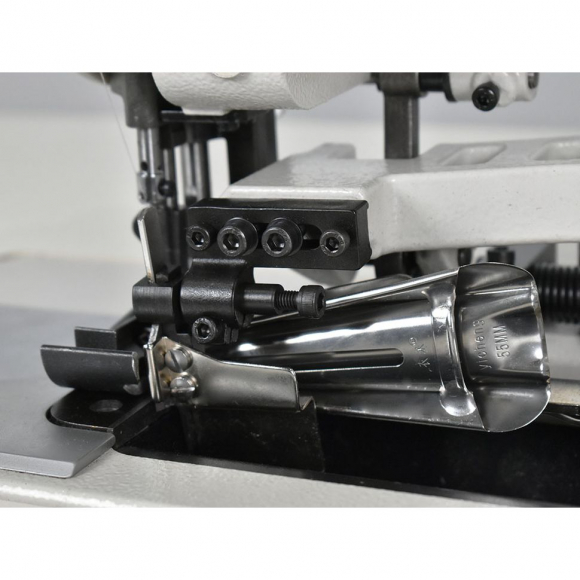 Промышленная швейная машина для окантовки одеял Aurora A-1508-LG Промышленная швейная машина для окантовки одеял Aurora A-1508-LG