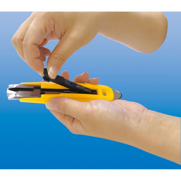 190012_Нож универсальный с выдвижным лезвием, возвратной пружиной и ленточным резцом Olfa