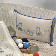 Набор для вышивания PERMIN арт.83-3801 Подушка Кошки 59х40 см