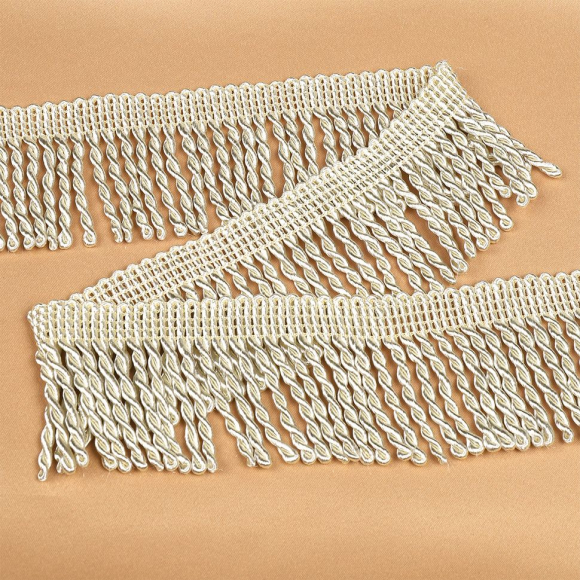 Бахрома для штор арт.0390-0910 цв.6343 шир.62мм цв.молочный уп.10м