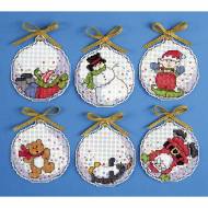 Набор для вышивания елочных украшений DESIGN WORKS арт.1668 Новогодние шары 9х10 см