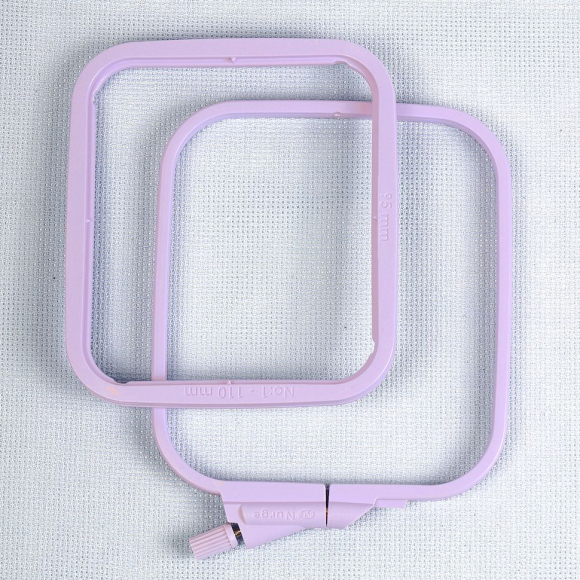 Пяльцы-рамка NURGE арт.NUR.170-11/3 пластиковые 110х95 цв.фиолетовый