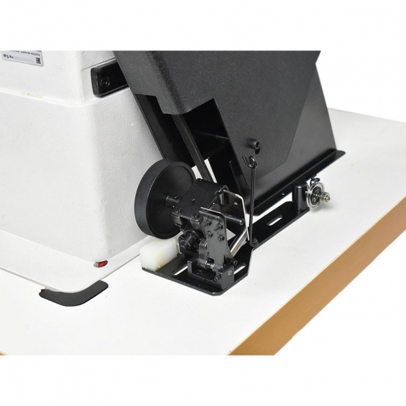 Колонковая двухигольная швейная машина для сверхтяжелых материалов A-262 Aurora