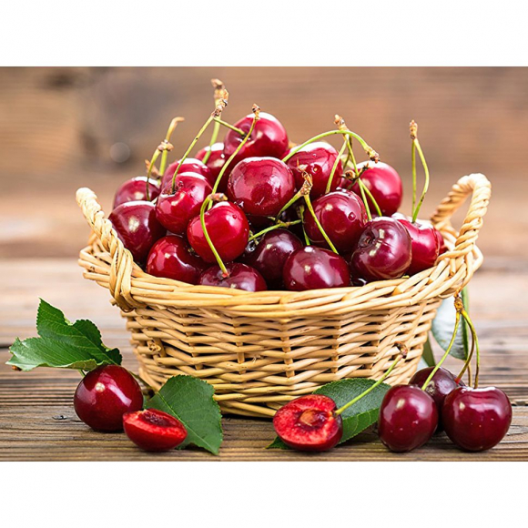 Картина стразами "Корзинка с вишней"