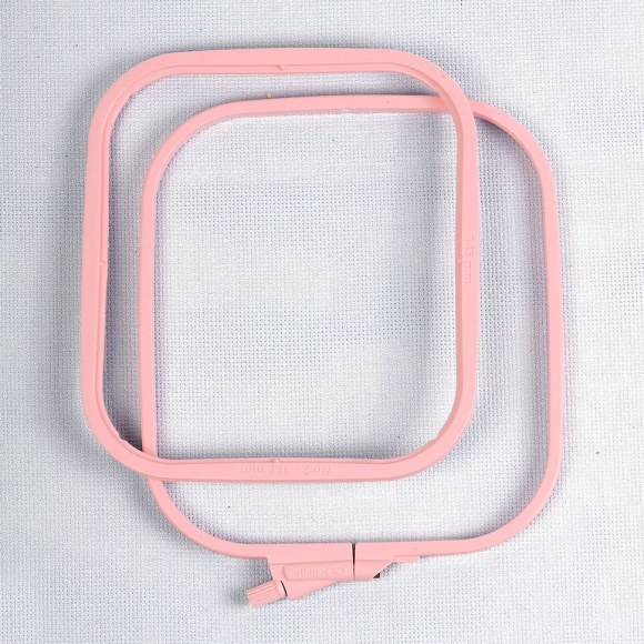 Пяльцы-рамка NURGE арт.NUR.170-12/4 пластиковые 145х165 цв.розовый