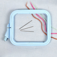 Пяльцы-рамка NURGE арт.NUR.170-11/2 пластиковые 110х95 цв.синий