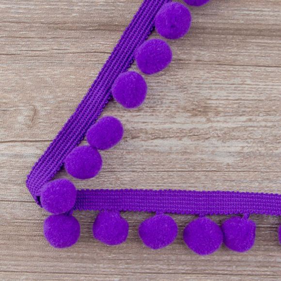 Тесьма с помпонами, диаметр 20 мм, цвет фиолетовый Тесьма с помпонами, диаметр 20 мм, цвет фиолетовый