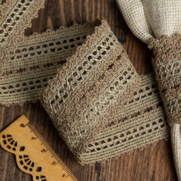 Тесьма вязаная 45мм 6656 цв.071 льняной уп.25м Тесьма вязаная 45мм 6656 цв.071 льняной уп.25м