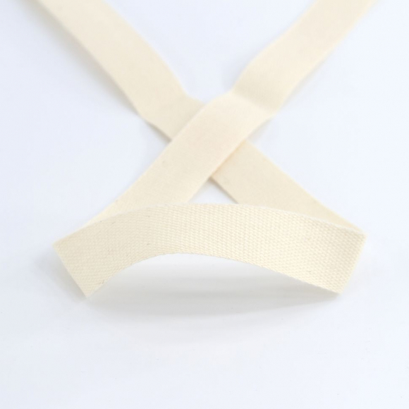 Тесьма киперная хлопковая на блистере SAFISA, 14 мм, 2,5 м , цвет 56, кремовый Тесьма киперная хлопковая на блистере SAFISA, 14 мм, 2,5 м , цвет 56, кремовый