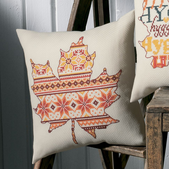 Набор для вышивания PERMIN арт.83-8795 Подушка Лист с узором 40х40 см