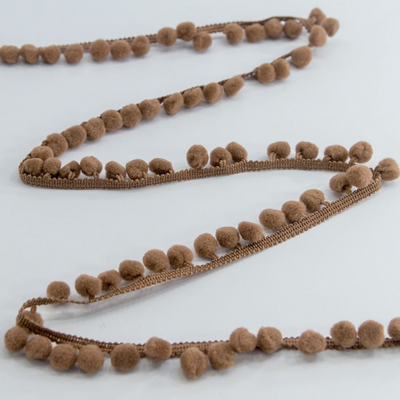 Тесьма с помпонами, диаметр 10 мм, цвет темно-бежевый