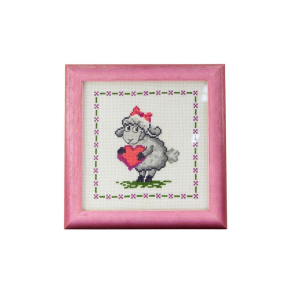 121567_Вышитая картина "Влюбленная овечка"